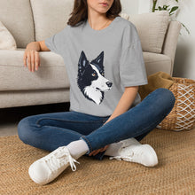 Cargar imagen en el visor de la galería, Border Collie Portrait T-Shirt — Cute Black & White Dog Graphic Tee