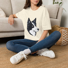 Cargar imagen en el visor de la galería, Border Collie Portrait T-Shirt — Cute Black & White Dog Graphic Tee